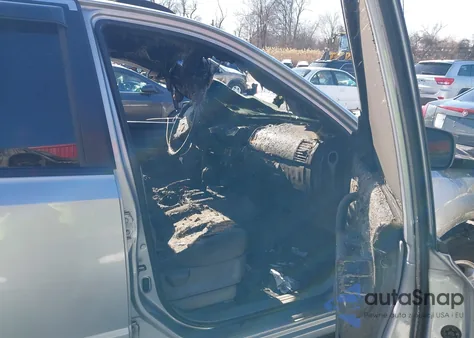 2004 Kia Sorento Ex/Lx из США, поврежденный, VIN KNDJC733045272325